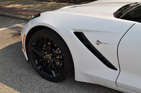 Corvette car tire with mag rim